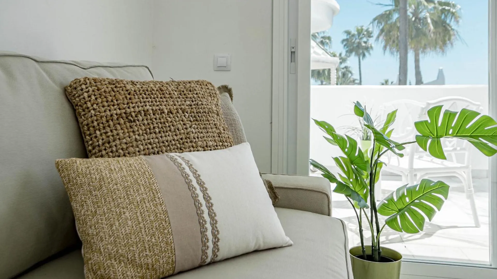 Willa 3 Townhouse With Private Garden In Marbella 0*,  Hiszpania
