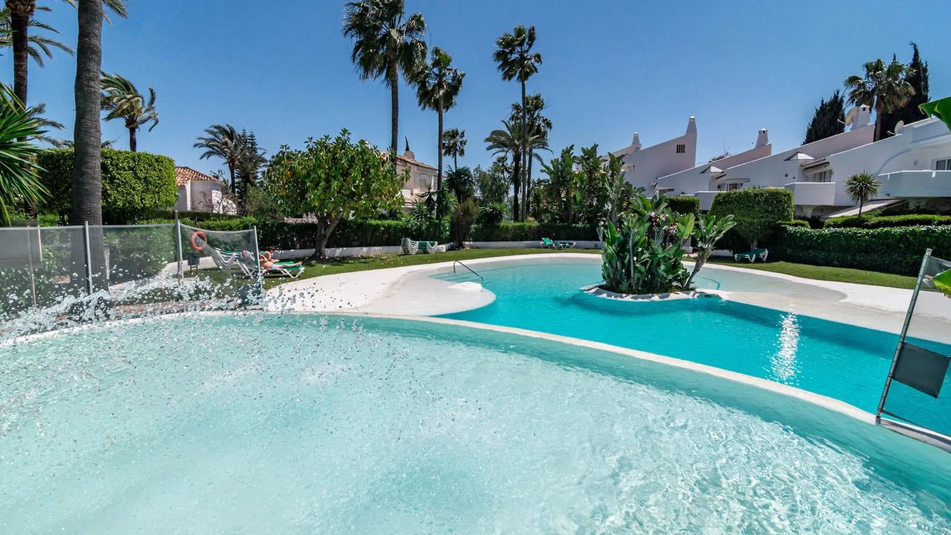 Willa 3 Townhouse With Private Garden In Marbella 0*,