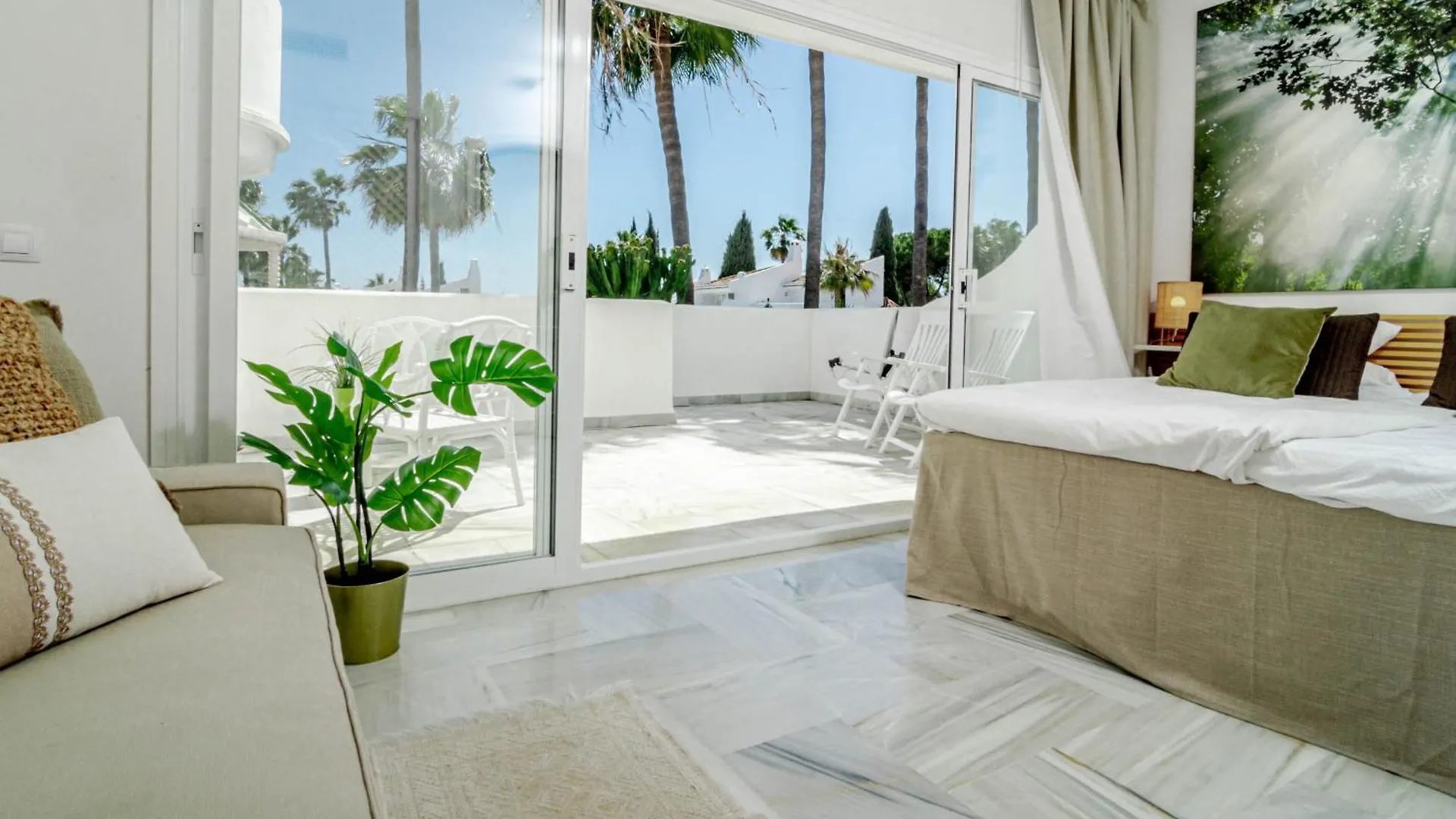 3 Townhouse With Private Garden In Marbella Villa