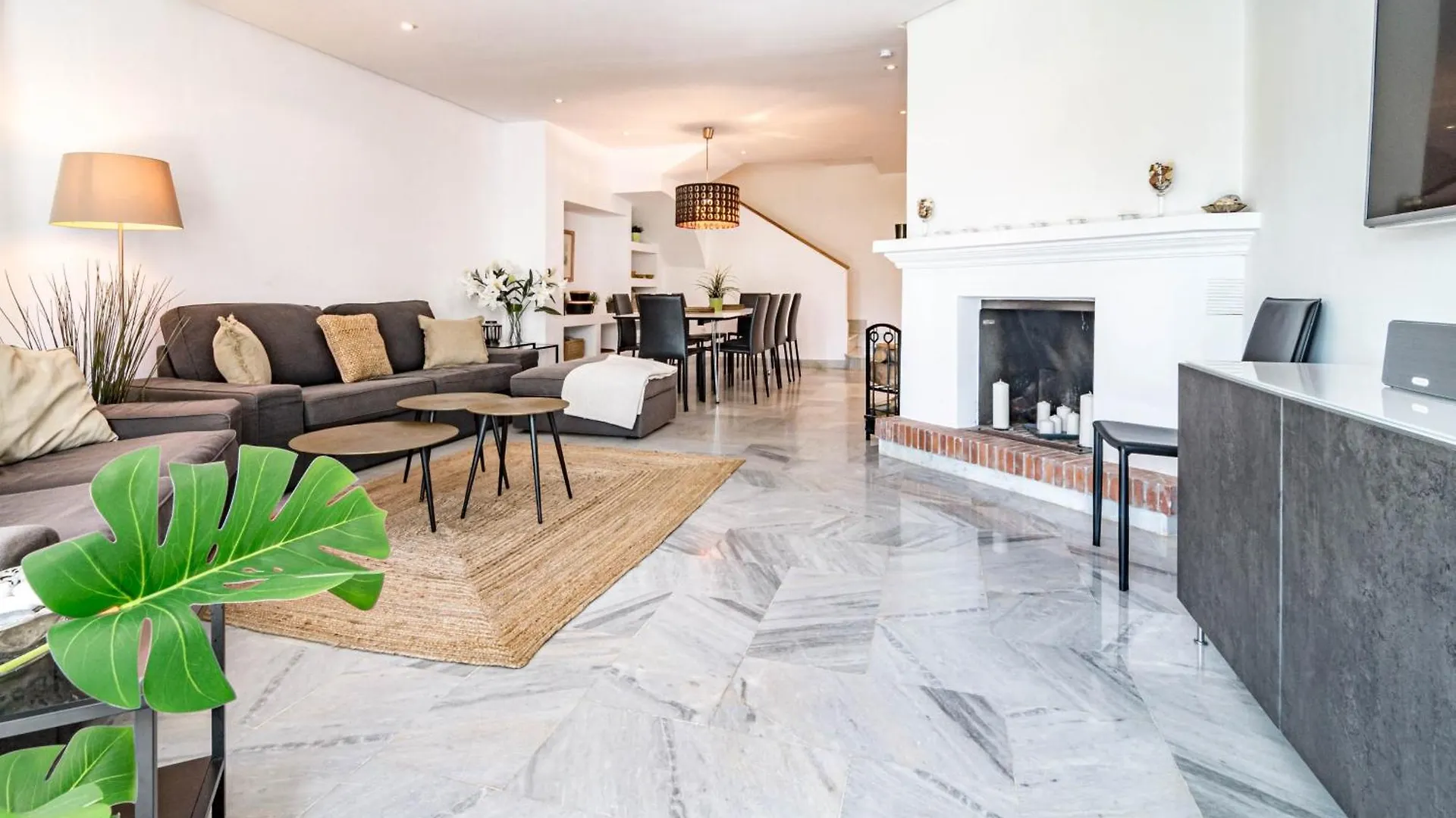 3 Townhouse With Private Garden In Marbella Villa