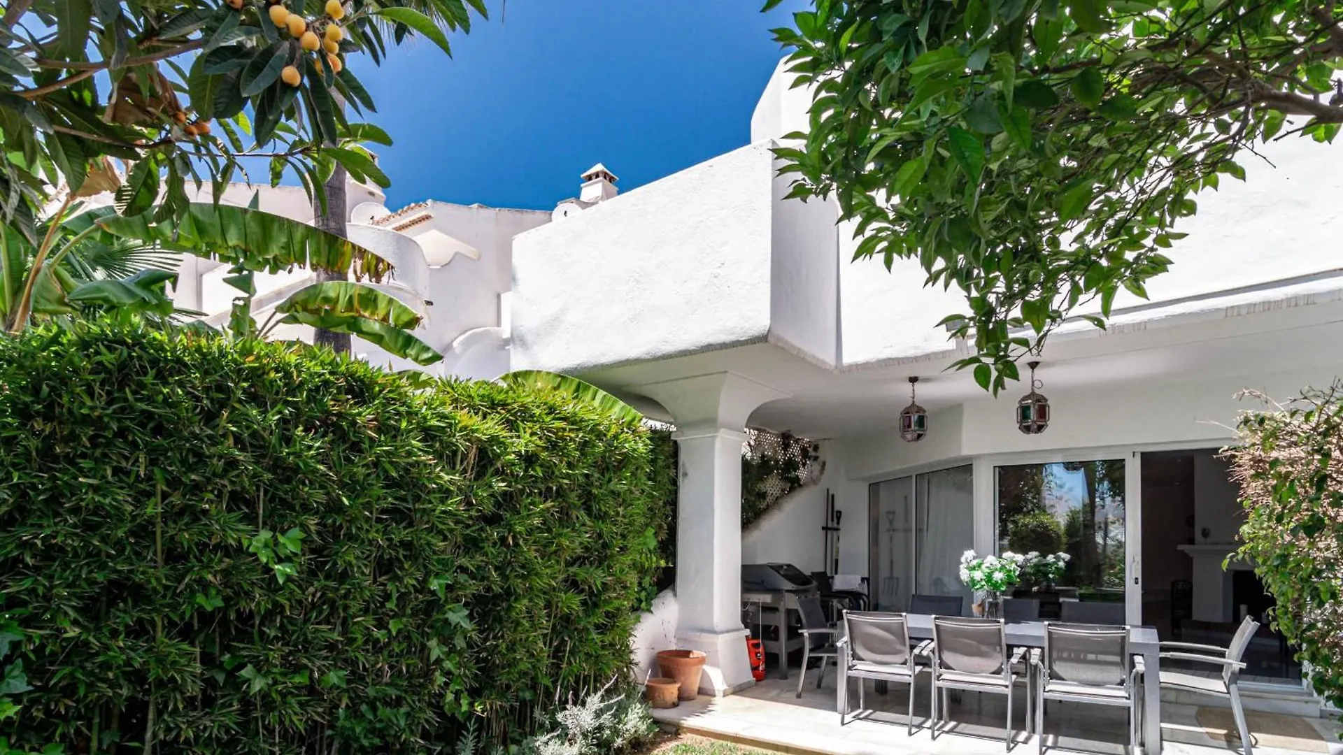3 Townhouse With Private Garden In Marbella Villa
